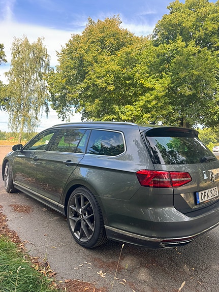 Volkswagen Passat 3 of 11