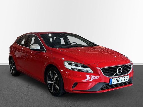 Volvo V40 3 of 10