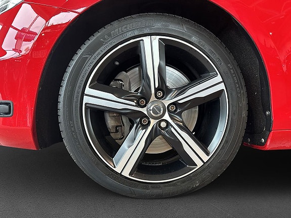 Volvo V40 5 of 10