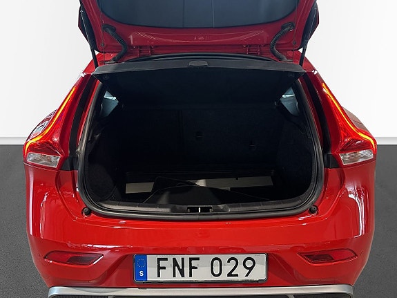 Volvo V40 6 of 10