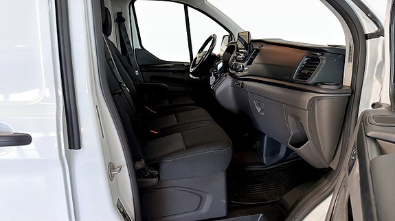 Ford Transit Custom 3 of 17