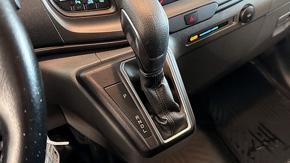 Ford Transit Custom 16 of 17