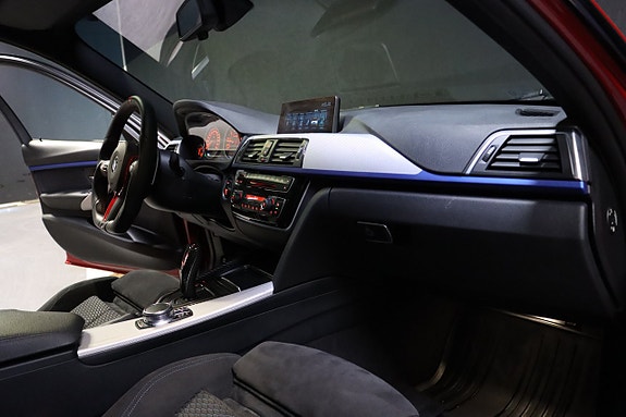 BMW 340i 16 of 28