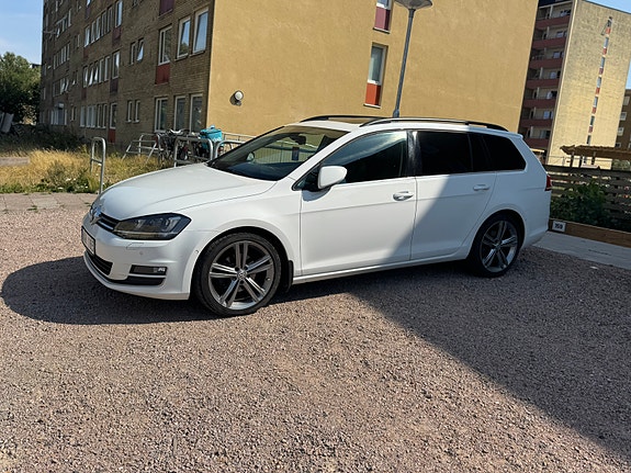 Volkswagen Golf VII 4 of 8