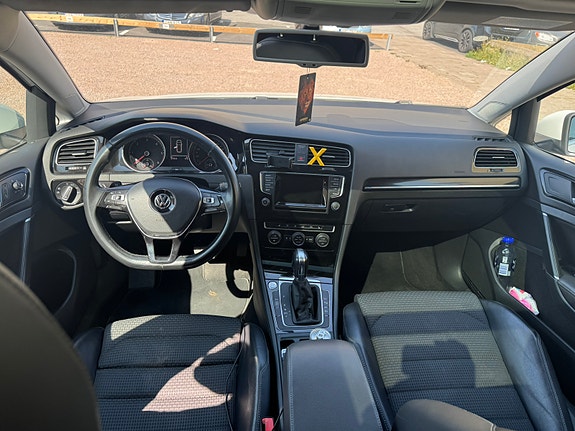 Volkswagen Golf VII 6 of 8