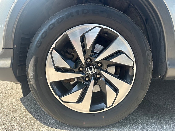 Honda CR-V 18 of 30