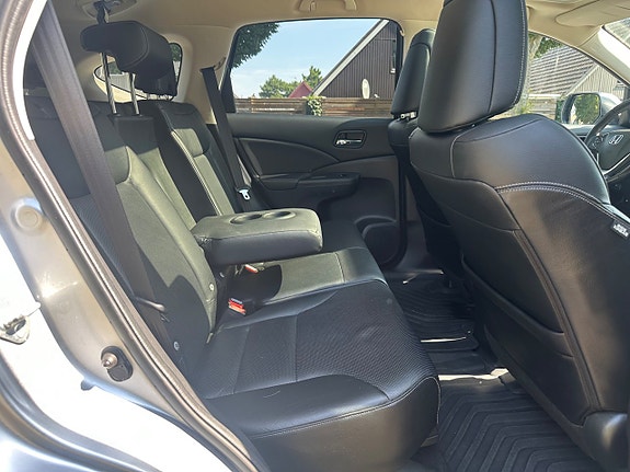 Honda CR-V 12 of 30