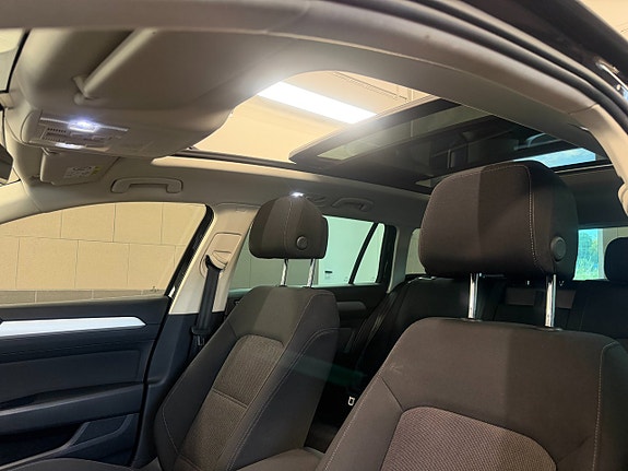Volkswagen Passat 29 of 30