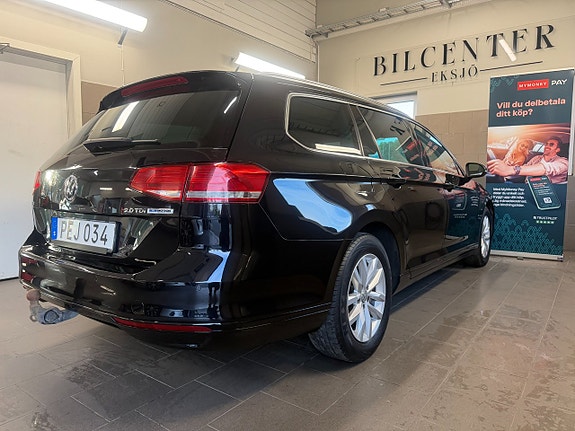 Volkswagen Passat 4 of 30