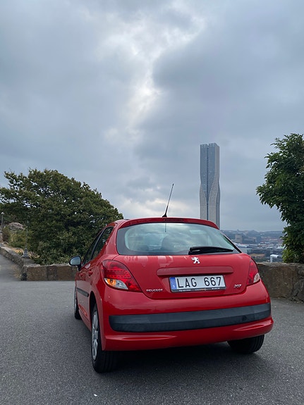 Peugeot 207 2 of 10