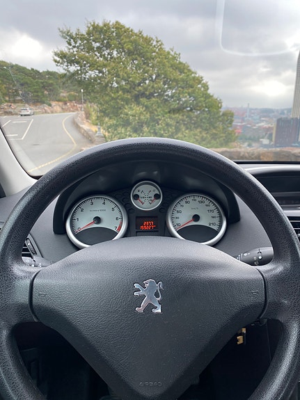 Peugeot 207 4 of 10