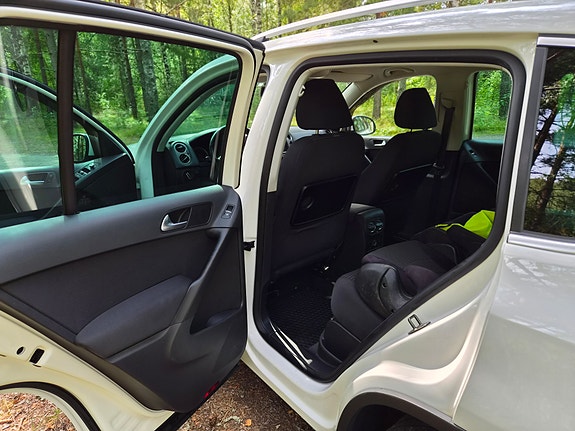 Volkswagen Tiguan 12 of 20
