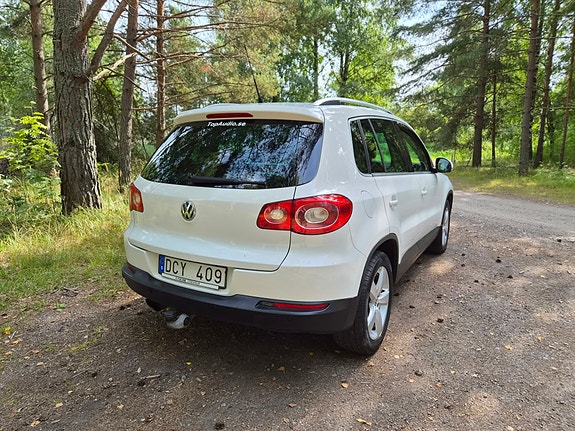 Volkswagen Tiguan 3 of 20