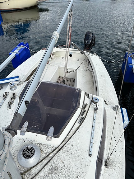 Helmsman 20 bortskänktes 6 of 8