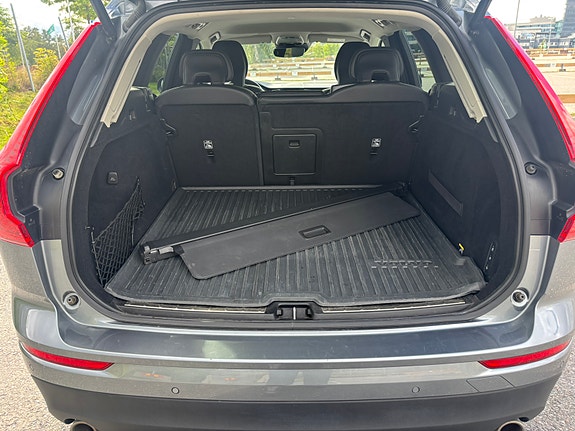 Volvo XC60 16 of 30