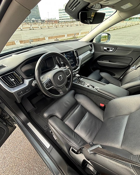 Volvo XC60 19 of 30