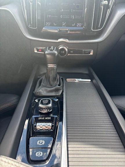 Volvo XC60 22 of 30