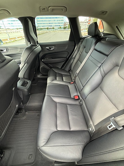 Volvo XC60 25 of 30