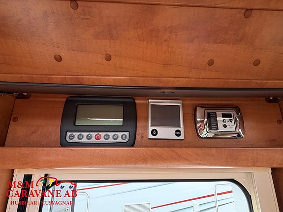 Carthago CHIC E-LINE I 51 Queenbed Solcell / AC / Drag / Inverter / 11 of 24