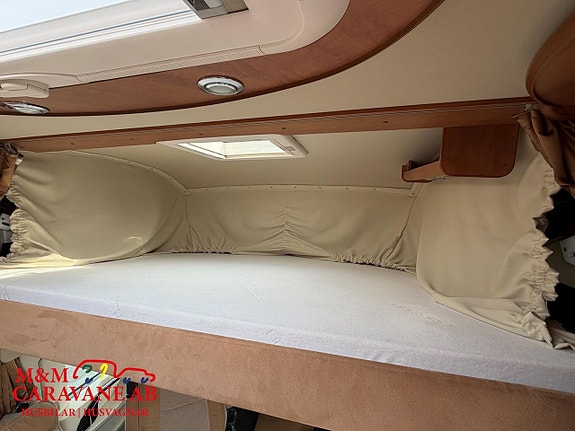 Carthago CHIC E-LINE I 51 Queenbed Solcell / AC / Drag / Inverter / 10 of 24