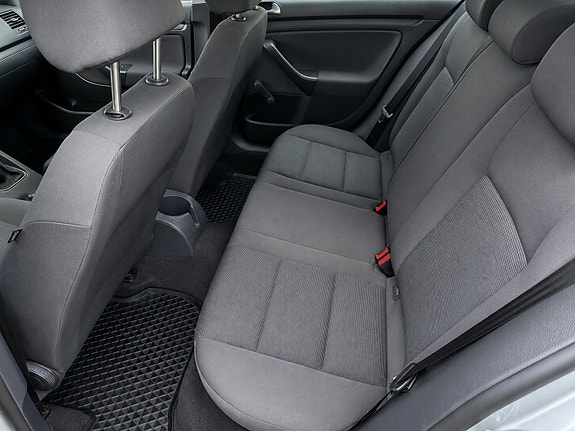Volkswagen Golf V 6 of 6