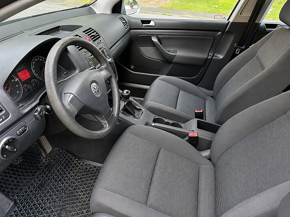 Volkswagen Golf V 5 of 6