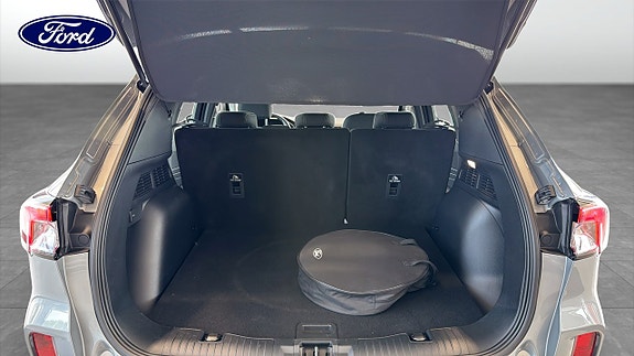 Ford Kuga 10 of 17