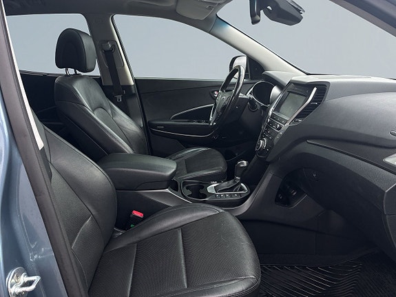 Hyundai Santa Fe 10 of 26