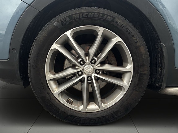 Hyundai Santa Fe 14 of 26