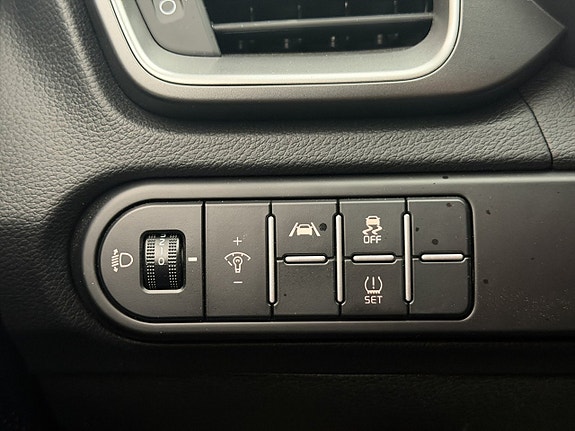 Kia Ceed 13 of 30
