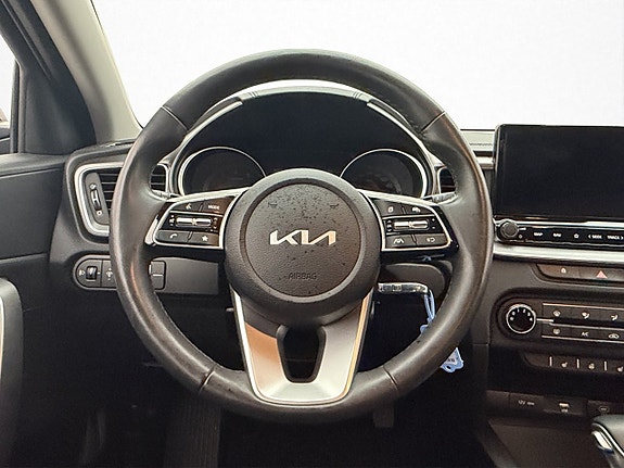 Kia Ceed 12 of 30