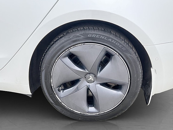 Tesla Model 3 30 of 30