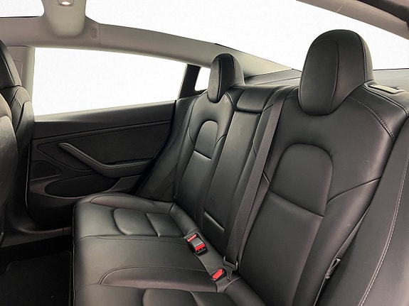 Tesla Model 3 27 of 30