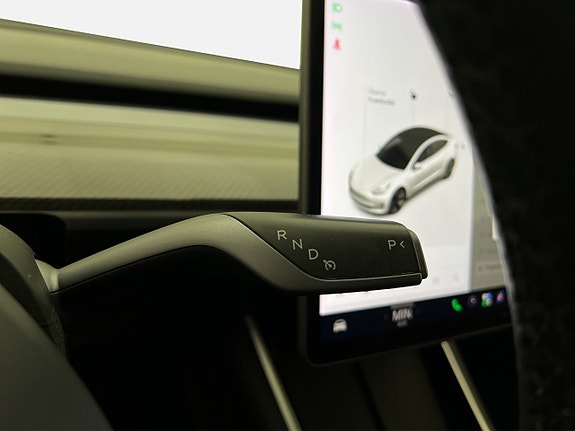 Tesla Model 3 16 of 30