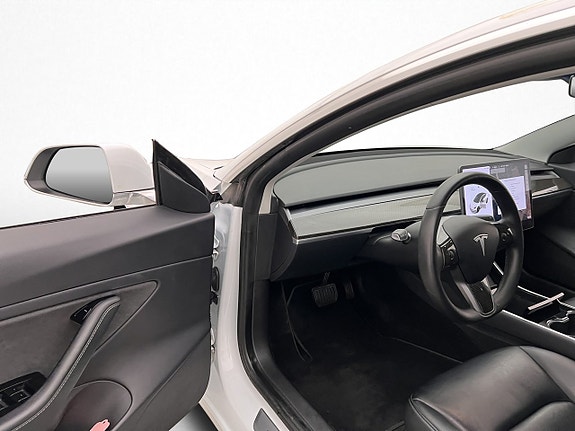 Tesla Model 3 10 of 30
