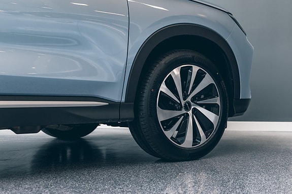 BYD Seal U 10 of 18