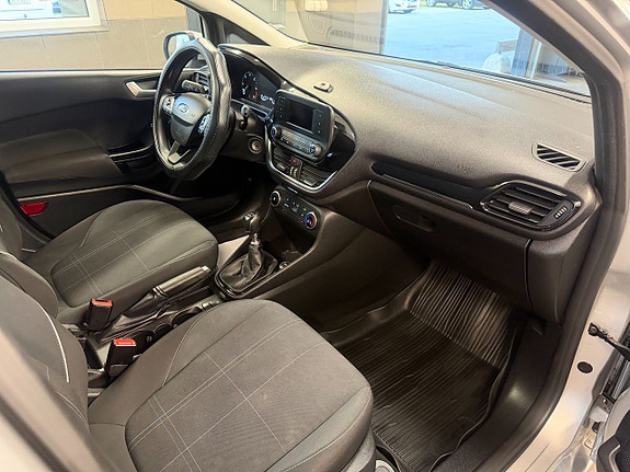 Ford Fiesta 12 of 18