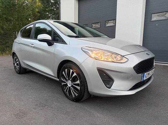 Ford Fiesta 9 of 18