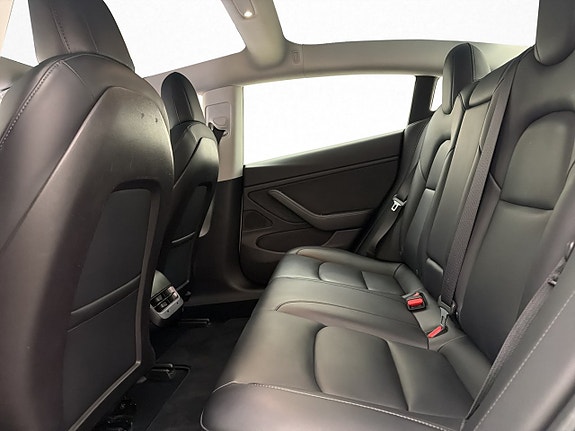 Tesla Model 3 25 of 30