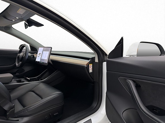 Tesla Model 3 23 of 30