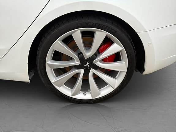 Tesla Model 3 30 of 30