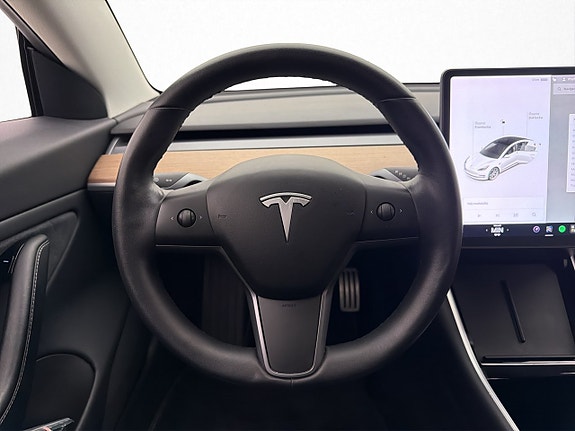 Tesla Model 3 14 of 30