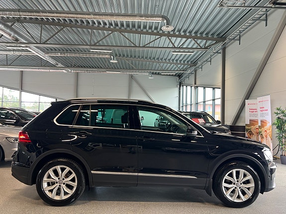 Volkswagen Tiguan 2 of 21