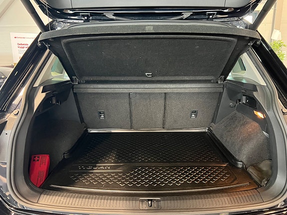 Volkswagen Tiguan 5 of 21