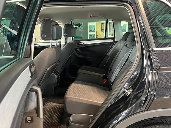 Volkswagen Tiguan 15 of 21