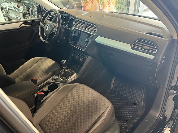 Volkswagen Tiguan 11 of 21