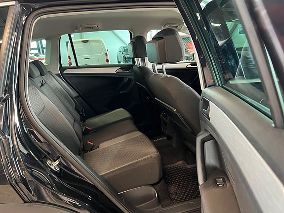 Volkswagen Tiguan 14 of 21