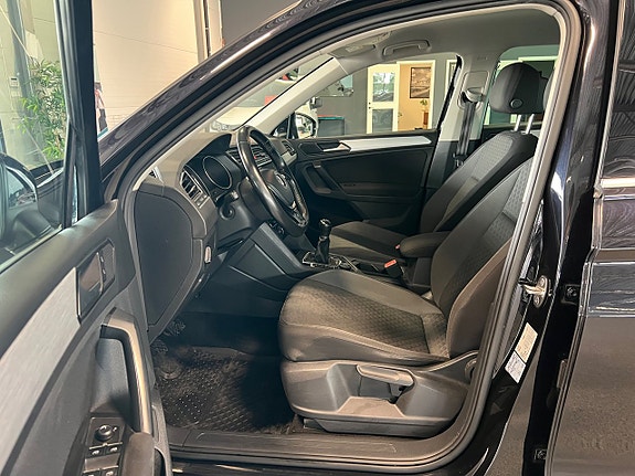 Volkswagen Tiguan 16 of 21