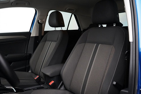 Volkswagen T-Roc 6 of 24