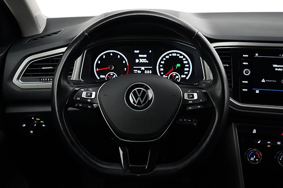 Volkswagen T-Roc 9 of 24